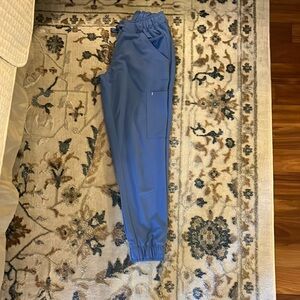 Jaanuu scrub set